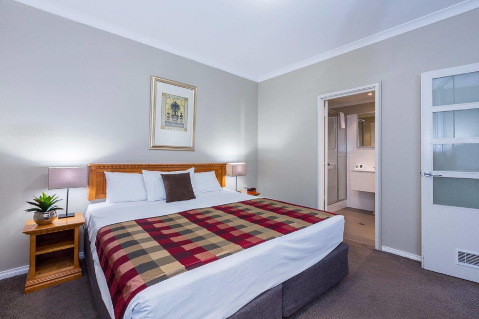 Mont Clare Boutique Apartments Perth Luaran gambar